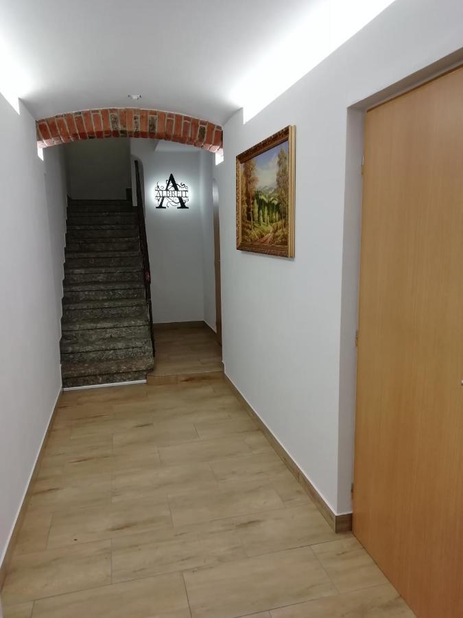 יאסימוב Apartman Albreit מראה חיצוני תמונה