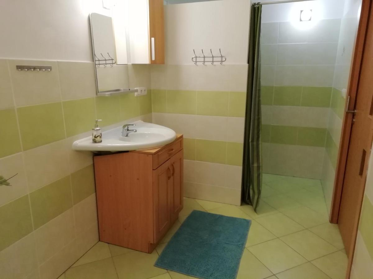 יאסימוב Apartman Albreit מראה חיצוני תמונה